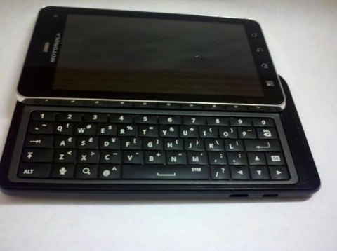 Motorola Droid 3 Leaked Image